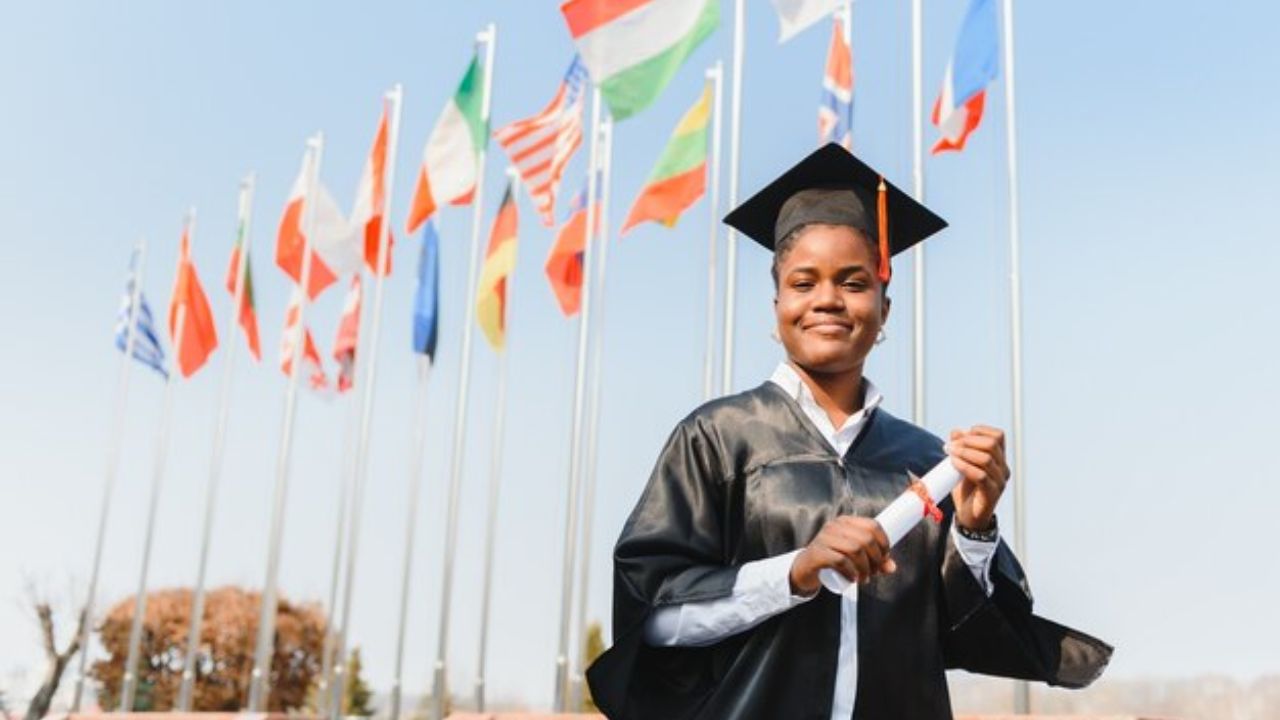 Scholarship Opportunities with Visa Sponsorship for International Students